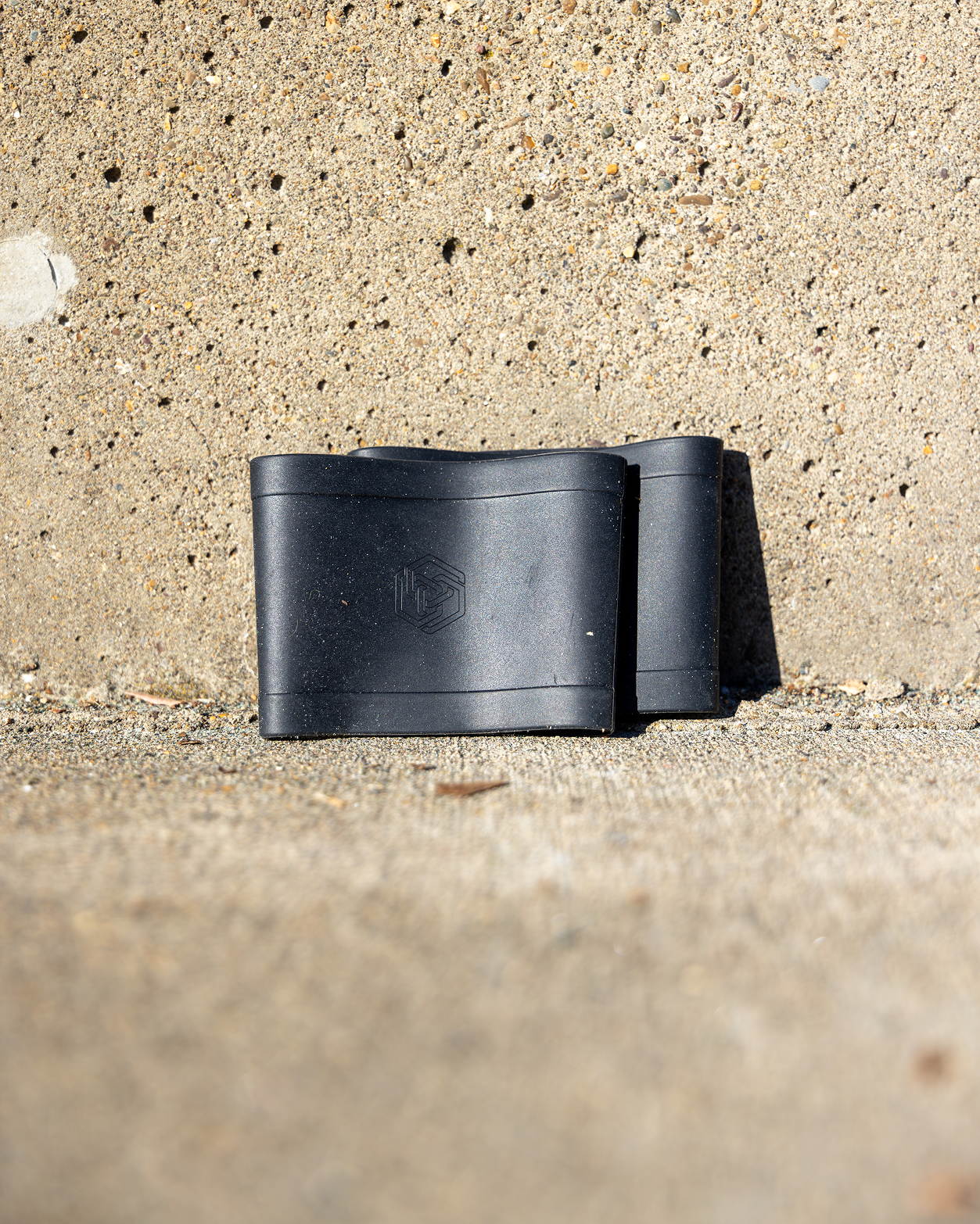 SL VISE Shin Guard Straps Black Out of Packaging
